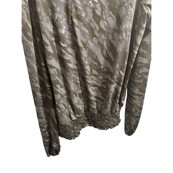 👗 2/$30 👗 Blue Brushstroke Hues Cold Shoulder Blouse with Cinched Waist sz S - Picture 8 of 10